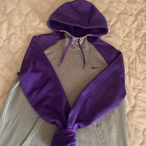 Nike therma fit sweatshirt